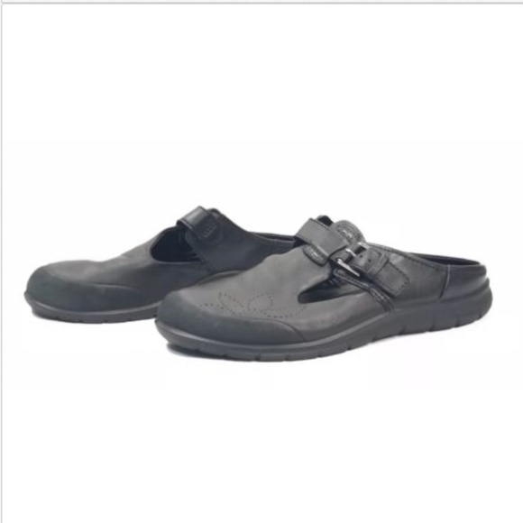 ecco closed toe sandals